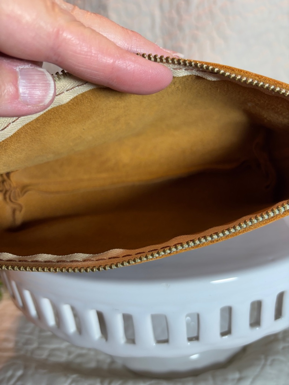 Portland Leather Cognac Brown Leather Cosmetic Bag. - Picture 7 of 8